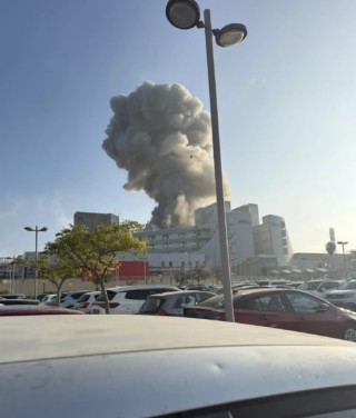 证券交易大楼被炸，伊朗战术全变，形势可能大逆转