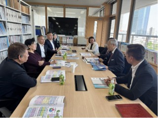 中国东方教育集团与日本好莱坞大学院大学签署战略合作意向书：共绘全球职业教育发展新蓝图