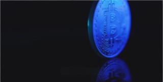 加密货币大溃败，币圈老人易理华一周亏光7亿美金