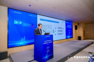 高峰：大模型选型就是“选择适合自己的AI”，选对路径才能实现从“+AI”到“AI+”的范式重塑