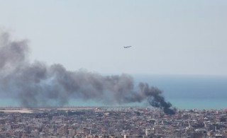 日元再临极限关口：历史级干预会不会重演？日本工资增长能否撑起2%通胀 美日USDJPY走势