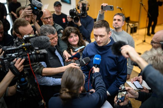 格陵兰岛自治政府新任总理：特朗普不会拿下格陵兰  第1张