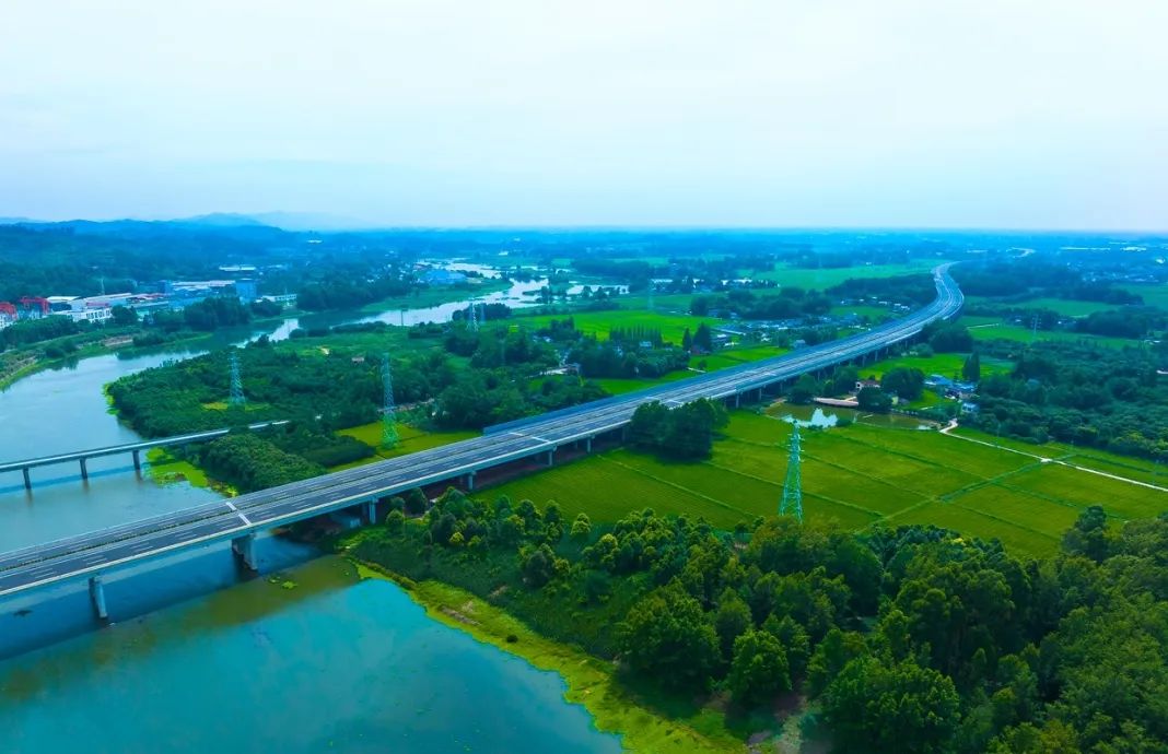 要闻 | 资本聚焦发展  成渝公司召开多场投资者交流会 第1张