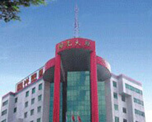 如何清洁灯具以提升照明效果？这样的清洁对家居环境有何作用？  第1张