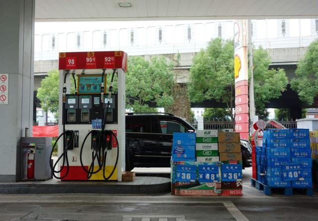 如何正确为车子加油并确保燃油的合理使用？加油时如何选择合适的油品？  第1张