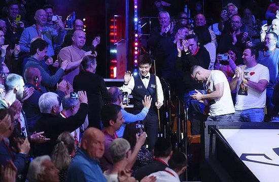 赵心童夺冠创历史！中国首位斯诺克世锦赛冠军！  第4张