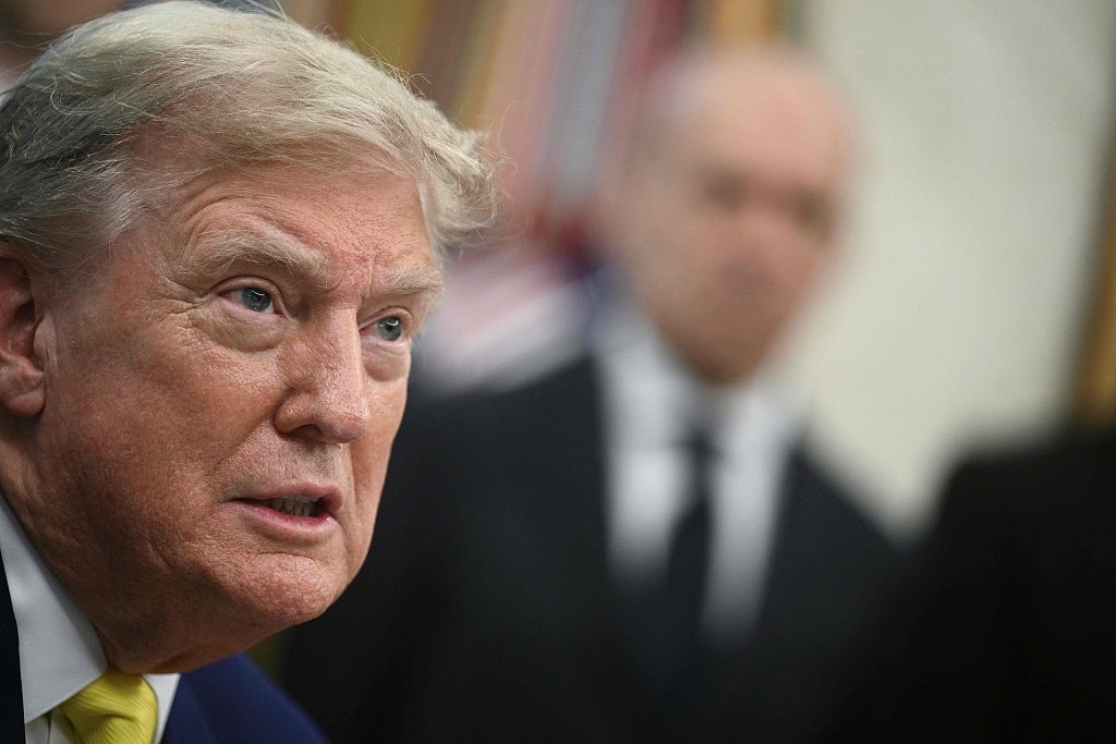 特朗普驳斥“美军打击伊朗计划已获批准”报道：《华尔街日报》根本不知道我的想法  第1张