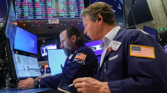 尾盘：美股维持涨势 道指创盘中历史新高  第1张